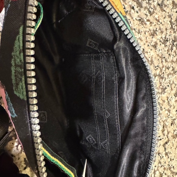 Vera Bradley Multicolor Floral Crossbody/BeltBag - Picture 7 of 8